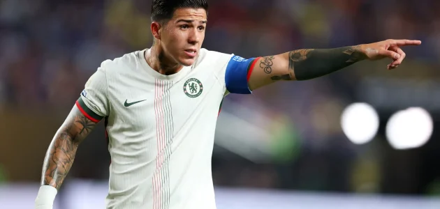 أرقام إنزو فرنانديز ضد باريس سان جيرمان في دوري أبطال أوروبا 2026